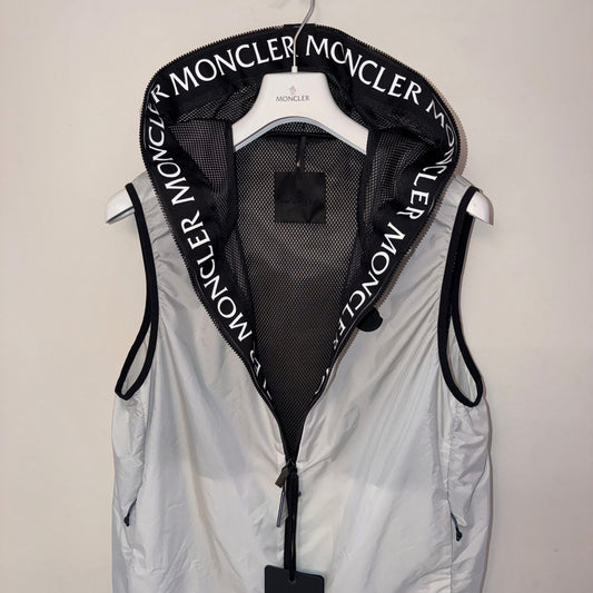 Moncler Pakito Hooded Gilet Grey