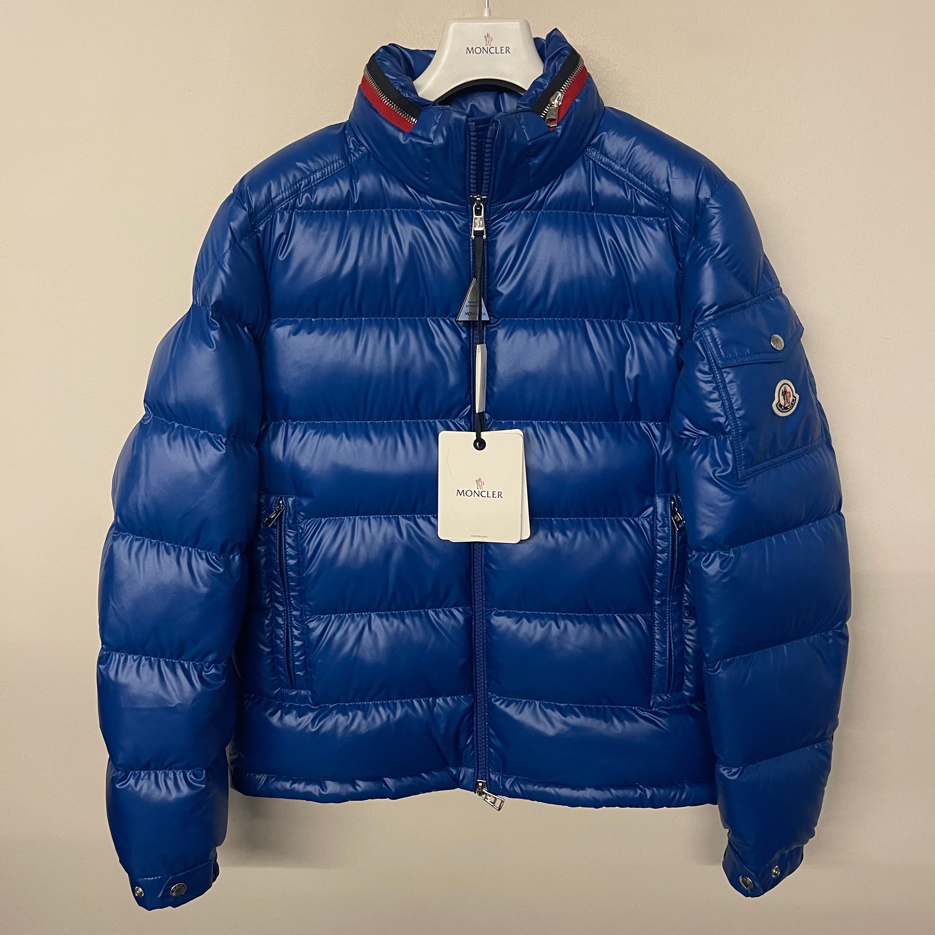 Moncler Bourne Down Jacket - Size 2 – WillsMerch
