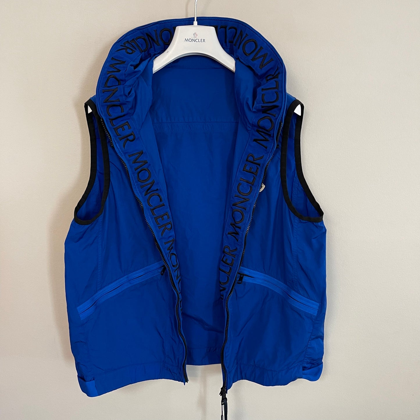 Moncler Mens Touques Gilet - Size 2