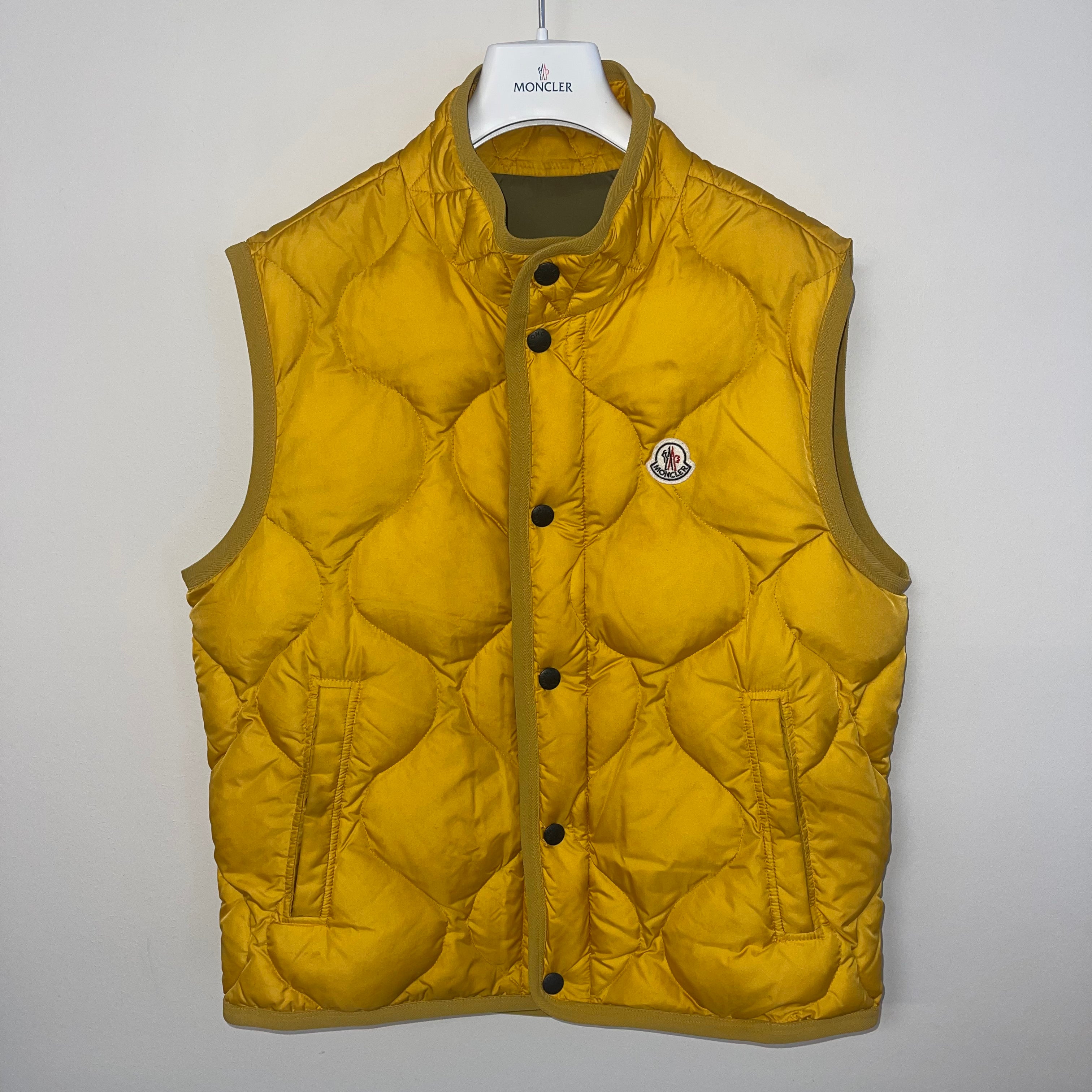 Moncler Canut Down Gilet Size 3 WillsMerch