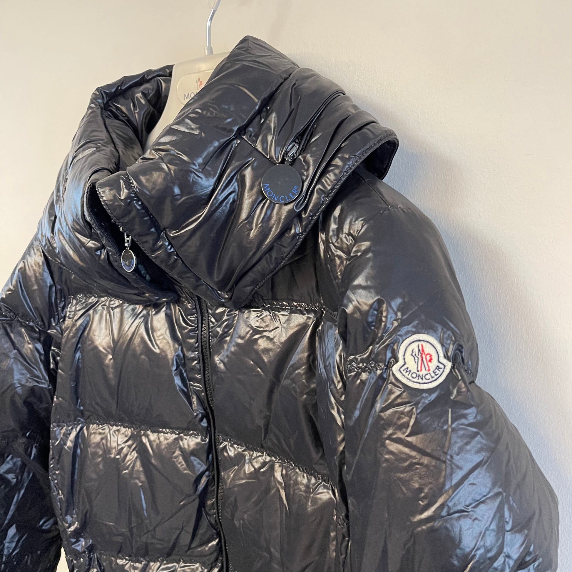 Moncler Ladies Aliso Down Jacket - Size 4 – WillsMerch