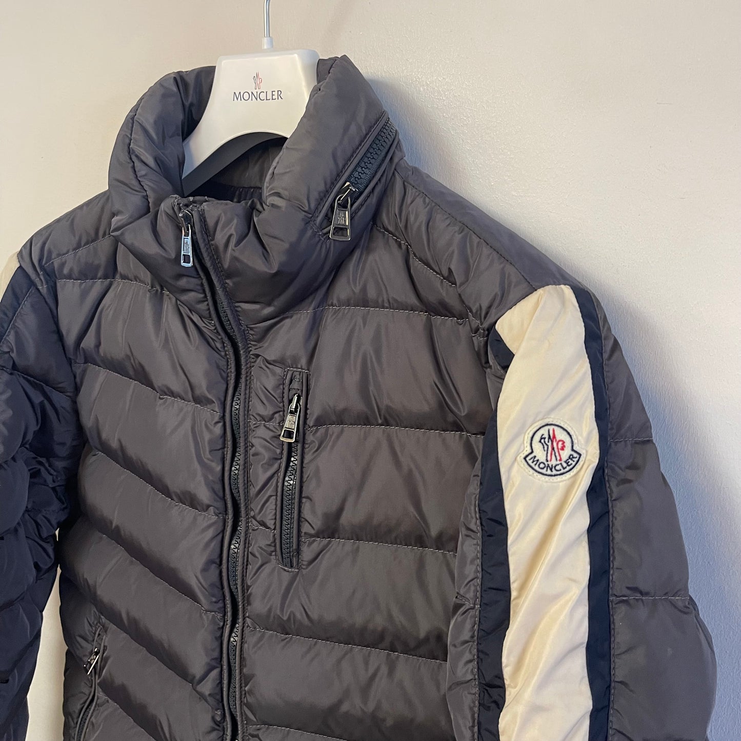 Moncler Mens Sartre Down Jacket - Size 2