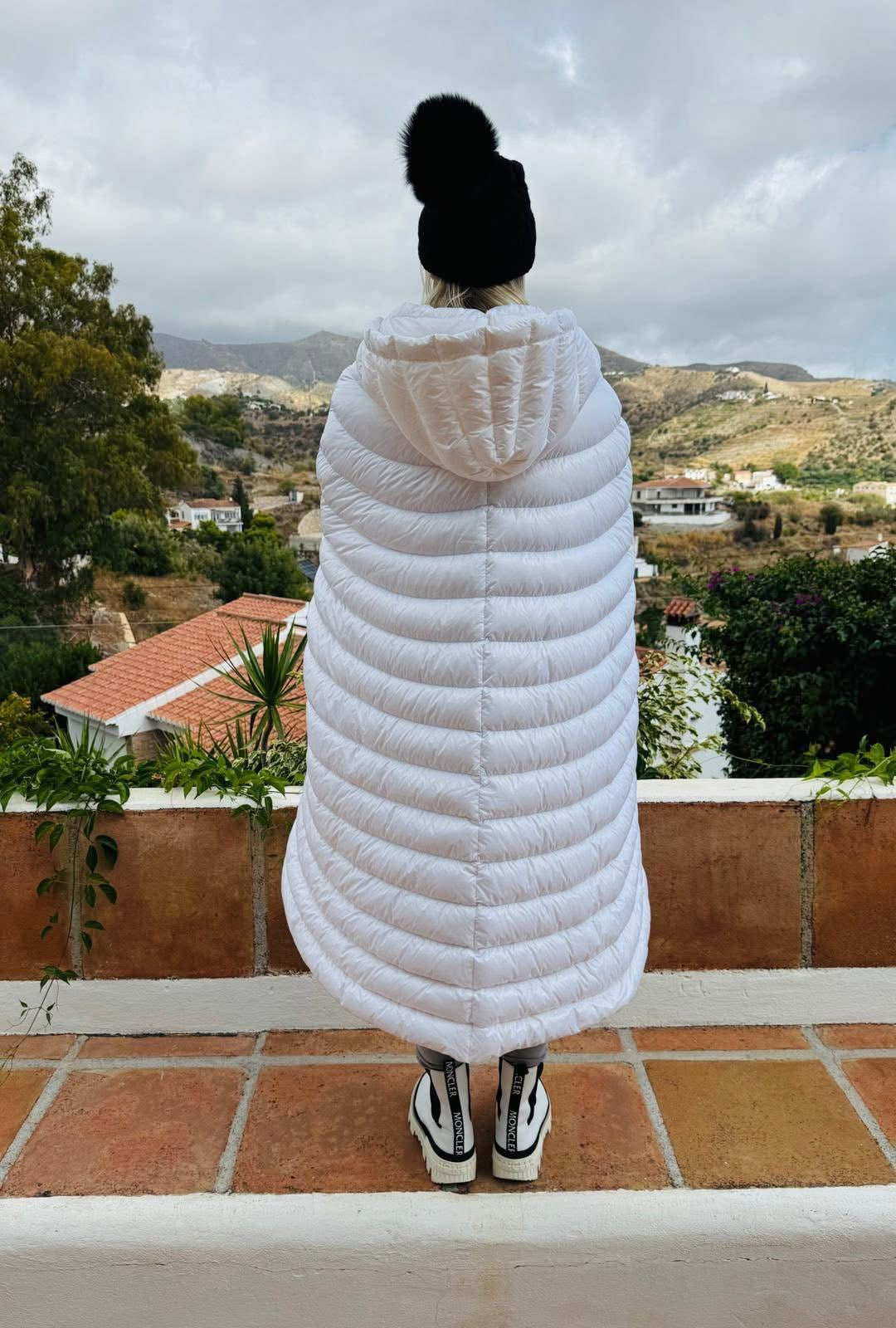 Moncler x Langosteria Puffer Cape (Rare!)