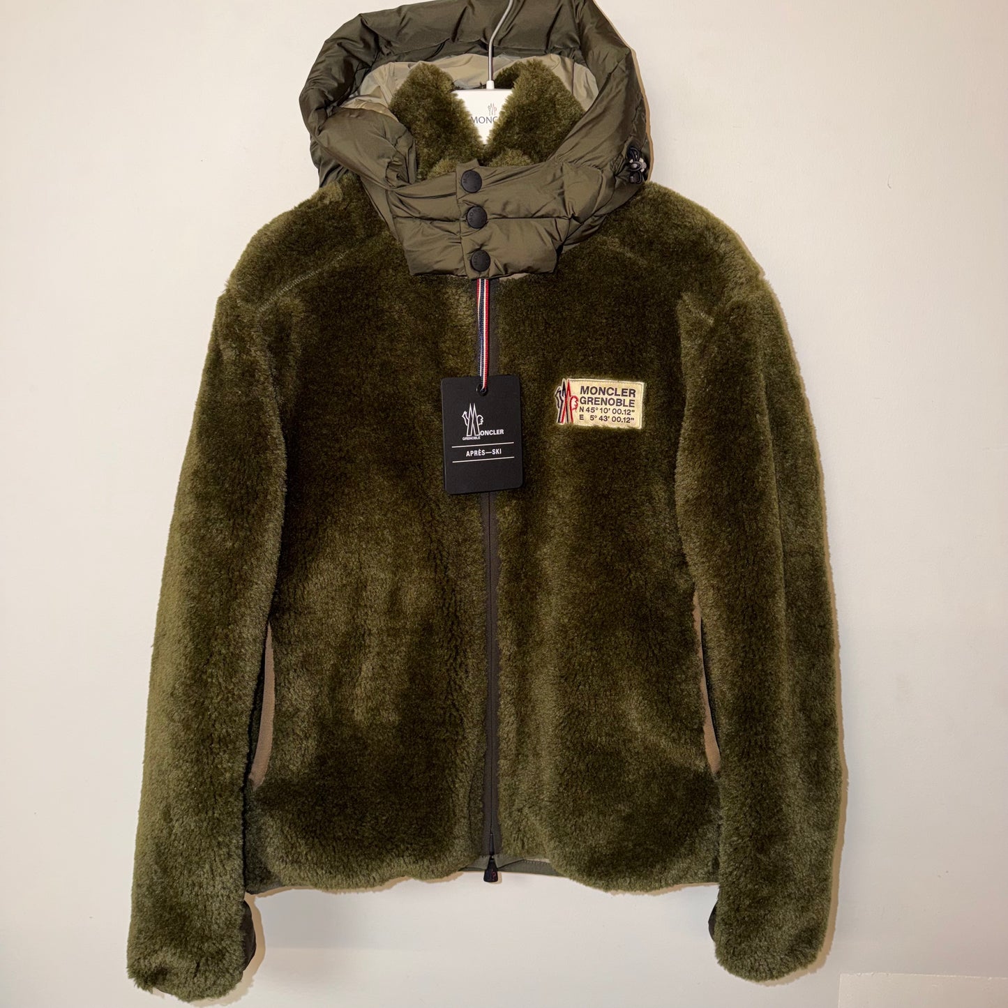 Moncler Grenoble Wengi Reversible Teddy Short Down Jacket Khaki/Beige - Sizes 3 & 4