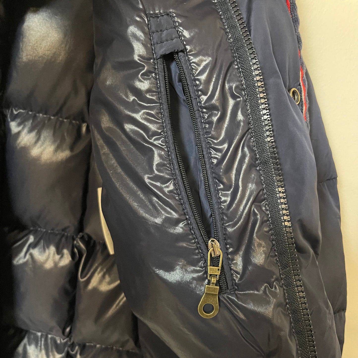 Moncler Vernet Down Jacket - Size 0