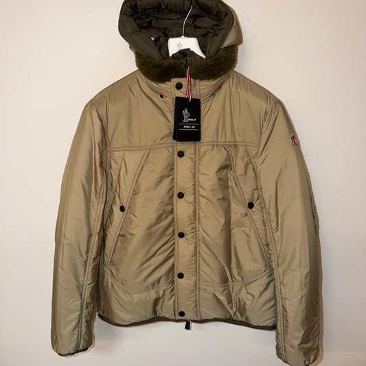 Moncler Grenoble Wengi Reversible Teddy Short Down Jacket Khaki/Beige - Sizes 3 & 4